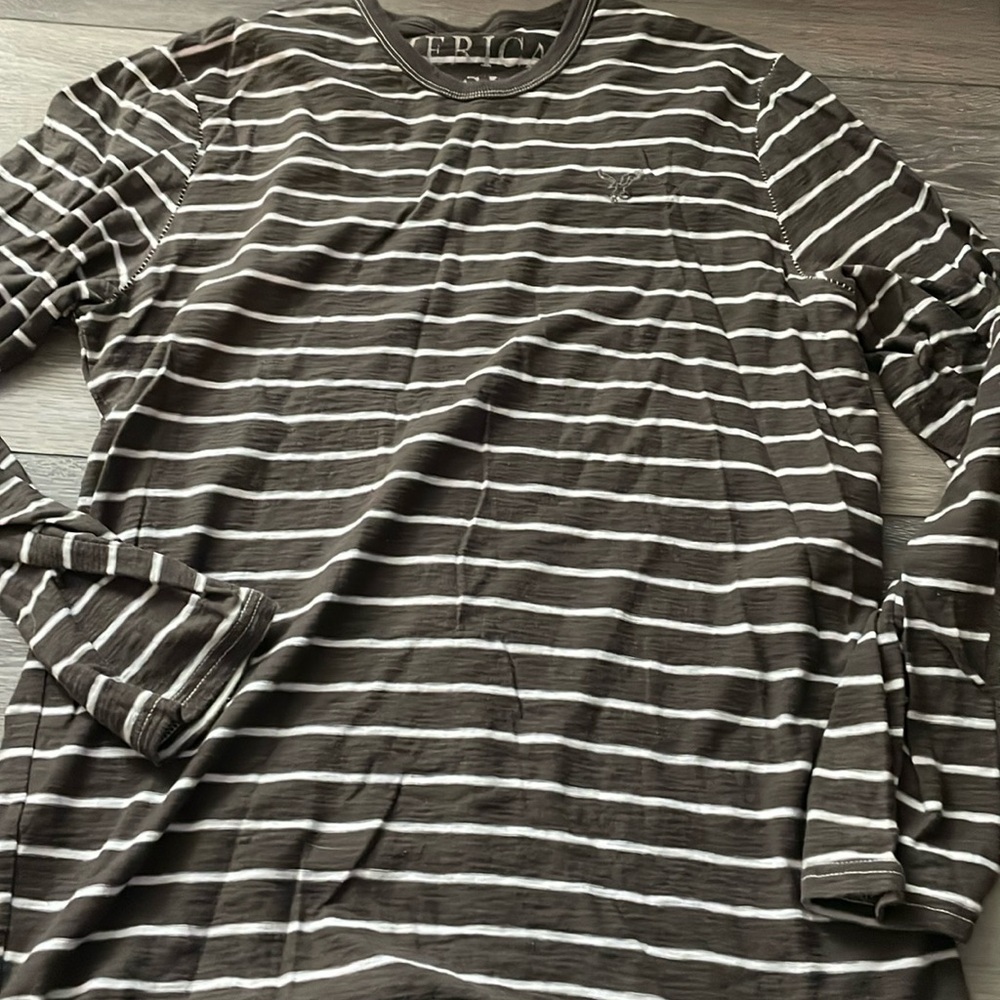 Bundle large shirts
American Eagle LS
Sonoma vintage tee LS
George SS